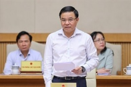 Bộ trưởng Bộ Công Thương: Nguồn cung xăng dầu và điện được bảo đảm