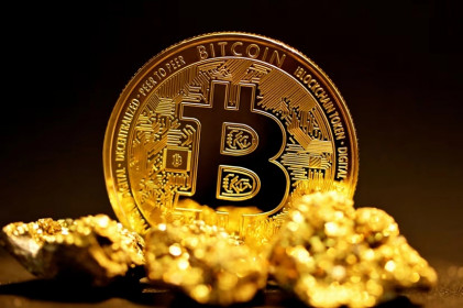 Giá Bitcoin vượt 81.000 USD giữa lúc Strategy cân nhắc bán BTC để trả cổ tức