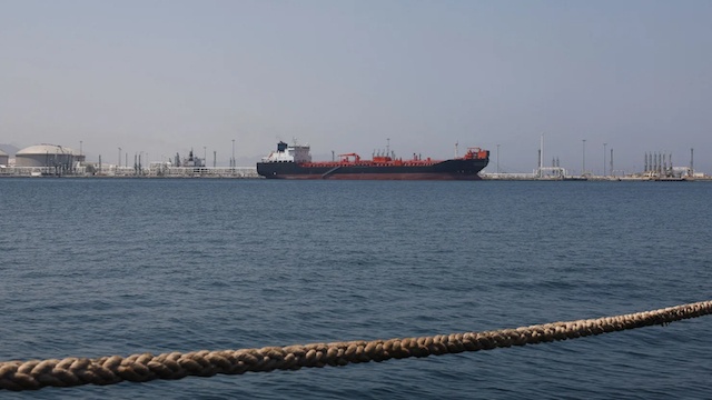 Dầu Brent về sát mốc 100 USD/thùng