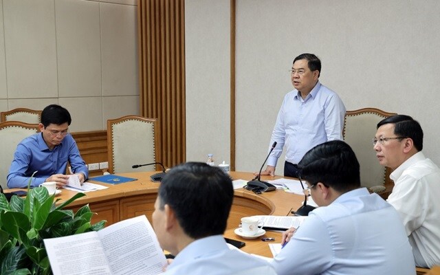 Phó Thủ tướng: Phát triển cảng hàng không phải gắn với quy hoạch tổng thể, tránh lãng phí