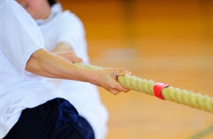 Góc nhìn 14/05: Giằng co trong biên độ hẹp
