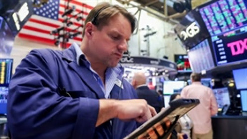 Dow Jones mất hơn 500 điểm khi lợi suất trái phiếu 30 năm vượt 5.1%