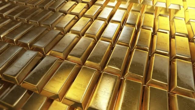 Vàng thế giới rơi hơn 3% khi lợi suất trái phiếu tăng mạnh