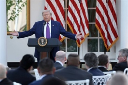 Sốc: Ông Trump đã thực hiện hơn 3,700 giao dịch chứng khoán trong 1 quý