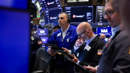 Cổ phiếu chip lao dốc, Nasdaq Composite giảm hai phiên liên tiếp