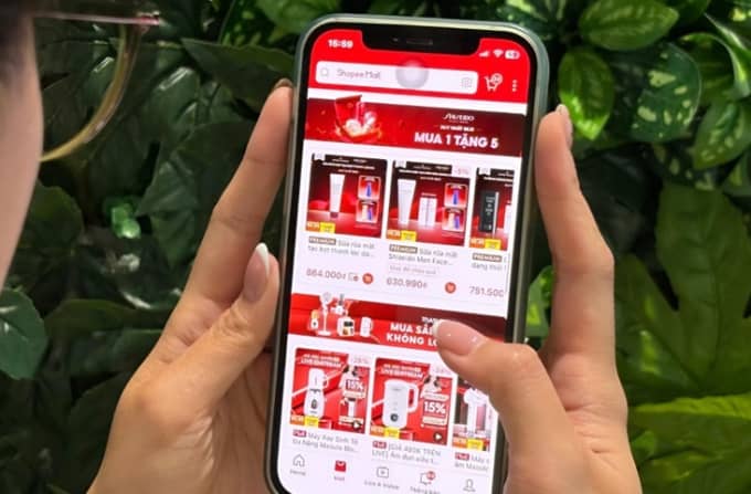 Shopee Việt Nam: 'Phí sàn gắn liền với bài toán chất lượng tăng trưởng'