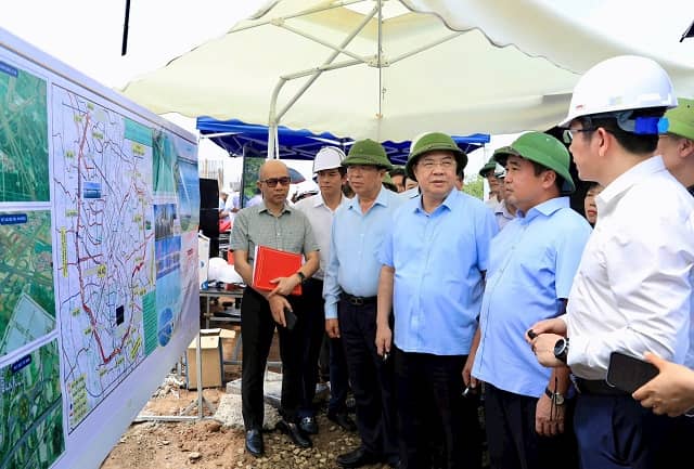 Đẩy nhanh tiến độ dự án sân bay Gia Bình và tuyến kết nối sân bay với Hà Nội