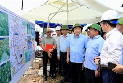 Đẩy nhanh tiến độ dự án sân bay Gia Bình và tuyến kết nối sân bay với Hà Nội