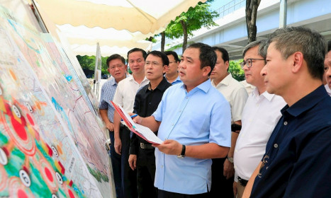 Bí thư Hà Nội yêu cầu hoàn thành trục Tây Thăng Long năm 2027