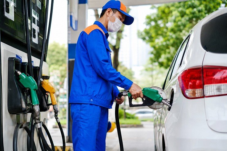 Xăng E10 rẻ hay đắt, tiêu hao thế nào so với RON 95?