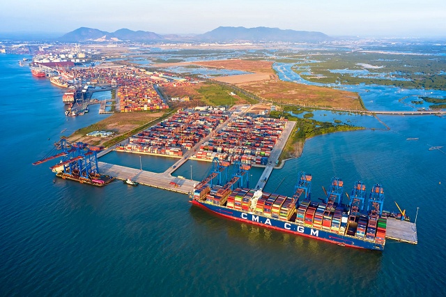 Ngành cảng biển bội thu bất chấp biến động