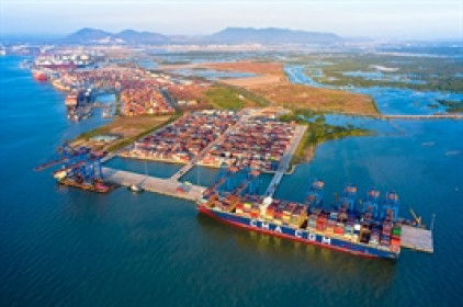 Ngành cảng biển bội thu bất chấp biến động