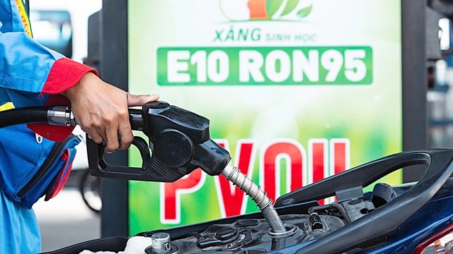 Bộ Công Thương yêu cầu hãng xe đánh giá toàn diện tác động của xăng E10 trước ngày bán đại trà trên toàn quốc
