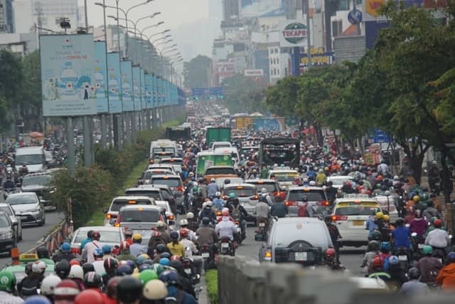 Tầm nhìn 100 năm: HoREA đề xuất TPHCM hướng tới mô hình "thành phố 20 phút"