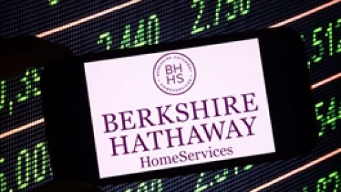 Tập đoàn của Warren Buffett thâu tóm một công ty xây dựng nhà ở