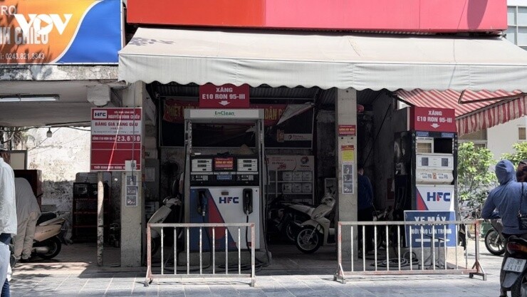 Xăng sinh học E10 bán toàn quốc, ở Hà Nội rất ít cửa hàng có xăng E5