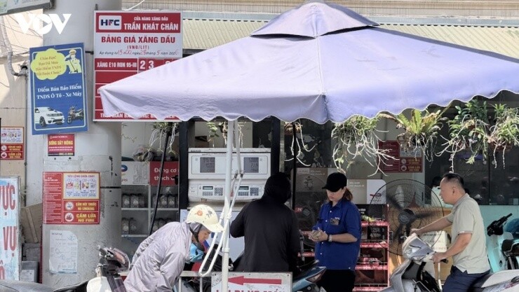 Xăng sinh học E10 bán toàn quốc, ở Hà Nội rất ít cửa hàng có xăng E5
