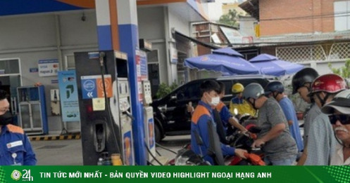 Ngày đầu bán xăng E10 toàn quốc: Người dùng phản ứng ra sao?