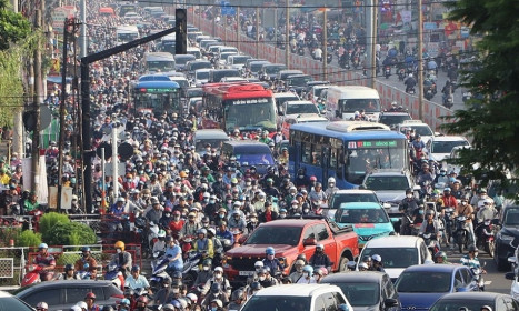 Chuyên gia: Chỉ giãn dân chưa đủ để cứu ùn tắc nội đô TP HCM