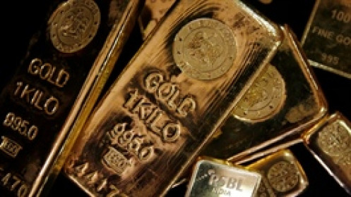 Vàng thế giới rớt mốc 4,450 USD