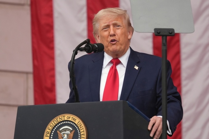 Ông Trump lặng lẽ tái khởi động cỗ máy áp thuế