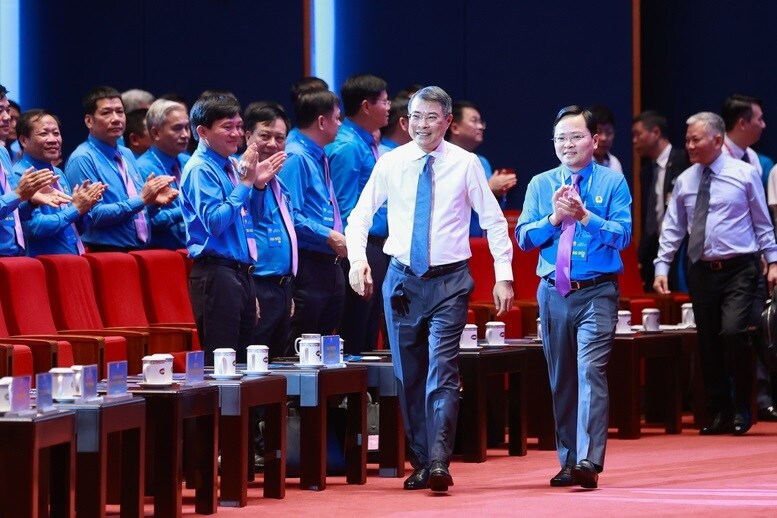 Thủ tướng Lê Minh Hưng: Nhà nước có thể mua lại các khu nhà ở xã hội để cho công nhân thuê