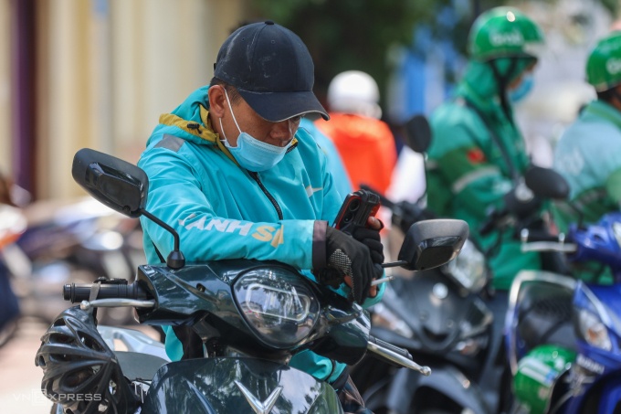 Hơn thập kỷ tài xế công nghệ "mắc kẹt trong vỏ bọc đối tác"