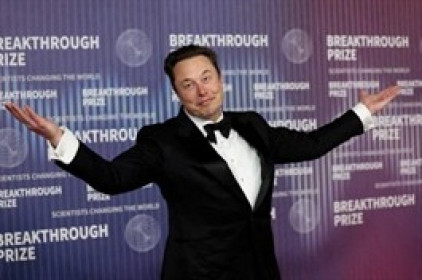 Elon Musk vượt mốc 1,000 tỷ USD, giàu hơn 5 tỷ phú kế tiếp cộng lại