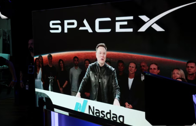 Elon Musk có 1.100 tỷ USD khi giá trị SpaceX vượt 2.000 tỷ USD