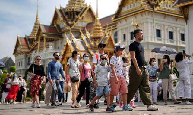 Lập kỷ lục khách quốc tế, du lịch Việt Nam có đang rơi vào "bẫy số lượng"?