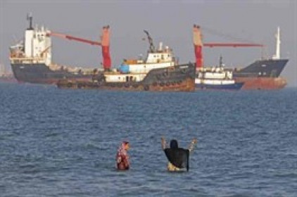 Lưu lượng qua Eo biển Hormuz có thể phục hồi 50% trong 1 tháng?