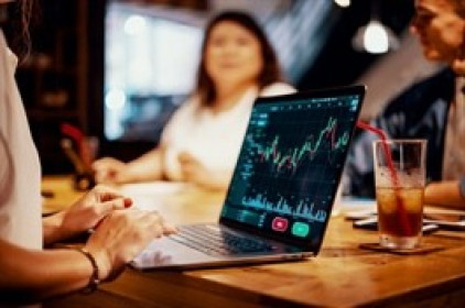 Góc nhìn 18/06: Thận trọng trước phiên đáo hạn