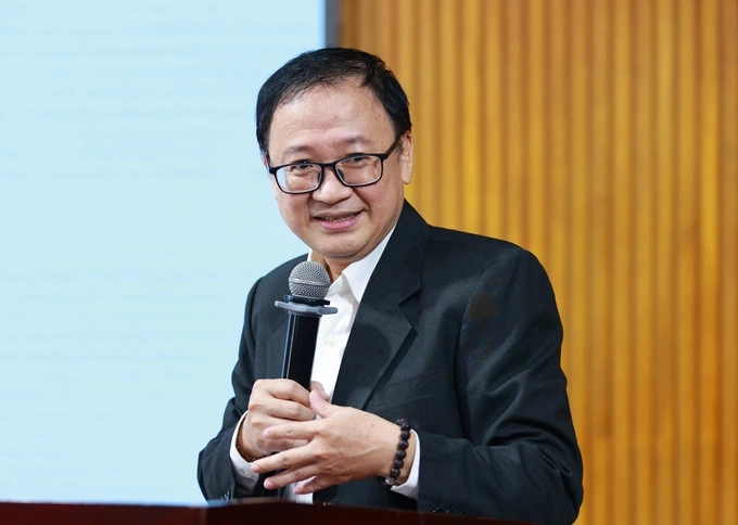 Chuyên gia: Nhà nước đang 'vừa đá bóng vừa thổi còi' khi định giá đất