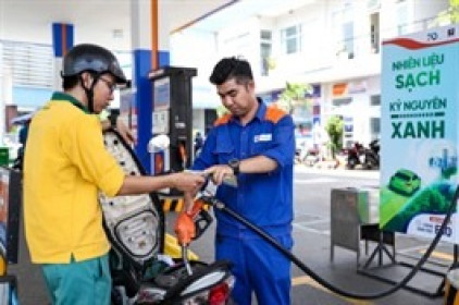 Giá xăng, dầu đồng loạt giảm mạnh, xăng E10RON95-III về dưới mốc 21 ngàn đồng/lít