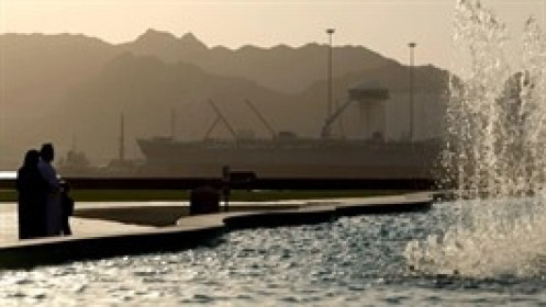 Lưu lượng tàu dầu qua eo biển Hormuz tăng mạnh sau thỏa thuận Mỹ - Iran