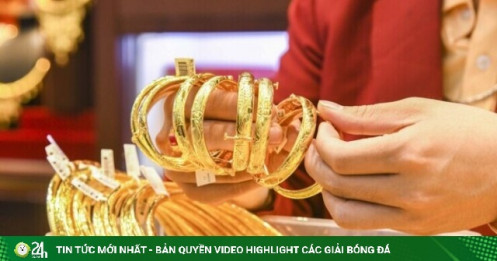 Một tuần vàng mất gần chục triệu đồng/lượng: Người mua ôm vàng nên mua vào hay bán ra khi giá lên?