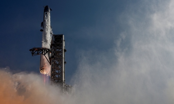 Đế chế kinh doanh khổng lồ của Elon Musk