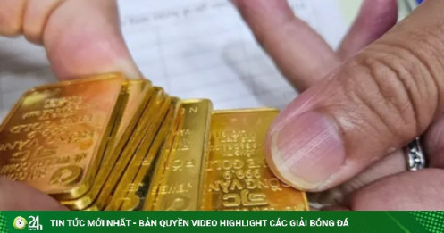 Giá vàng liên tục lao dốc, nhà đầu tư tiếc nuối nhìn tài sản 'bốc hơi'