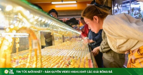 Sự kiện: Biến động giá vàng, bạc
