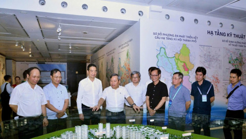 Hôm nay trưng bày sa bàn quy hoạch Hà Nội tầm nhìn 100 năm