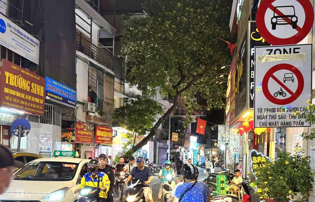Hà Nội bắt đầu hạn chế phương tiện ở vùng lõi Hoàn Kiếm