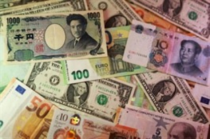 Đồng Yên rơi xuống đáy 40 năm