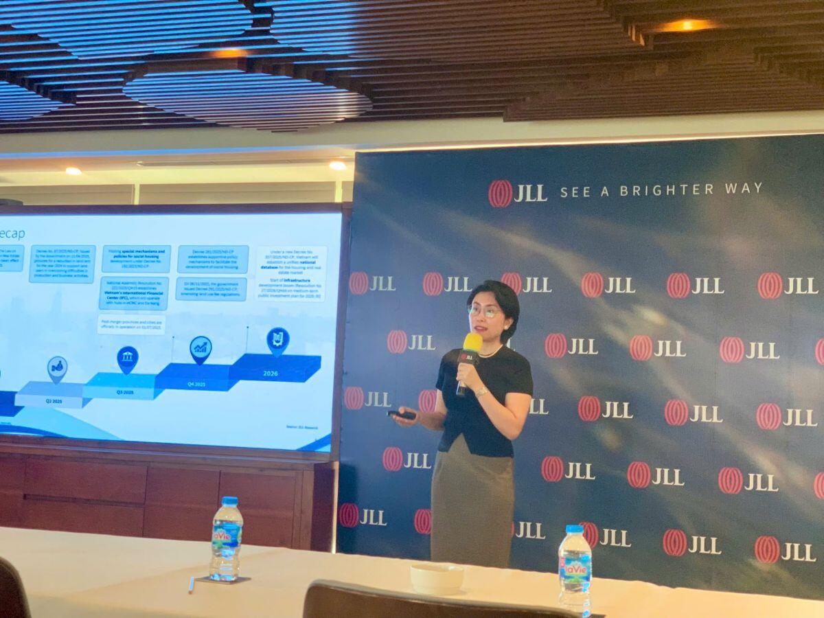 Tổng Giám đốc JLL Việt Nam: Giá nhà khó giảm dù nguồn cung tăng, TOD sẽ định hình diện mạo mới của TPHCM