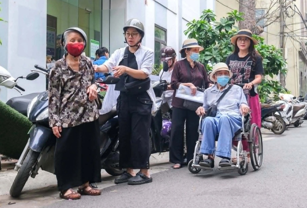 Hà Nội sẽ làm ủy quyền lương hưu tại nhà với người già yếu