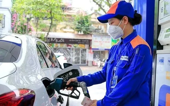 Bộ Công Thương thông tin về giá bán và nghị định mới về kinh doanh xăng dầu