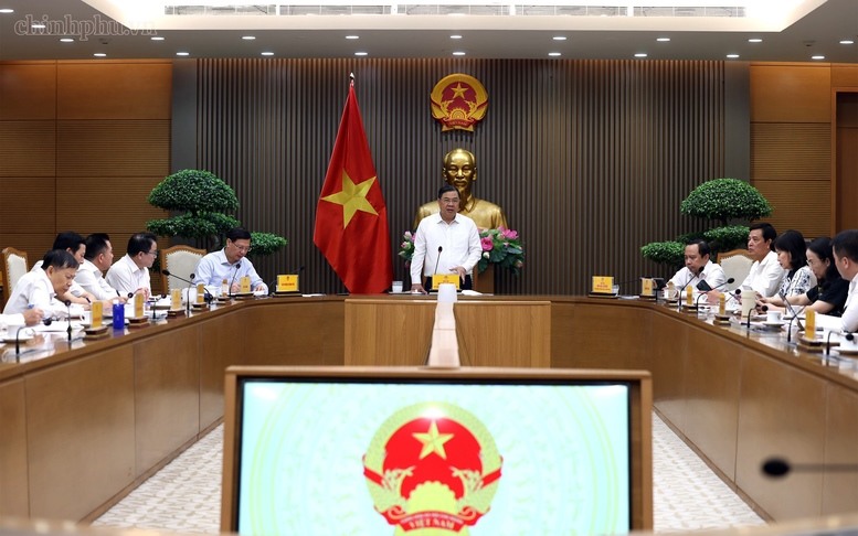 Phó Thủ tướng Thường trực: Nghiên cứu sửa đổi toàn diện Luật Đấu thầu, tháo gỡ vướng mắc từ thực tiễn