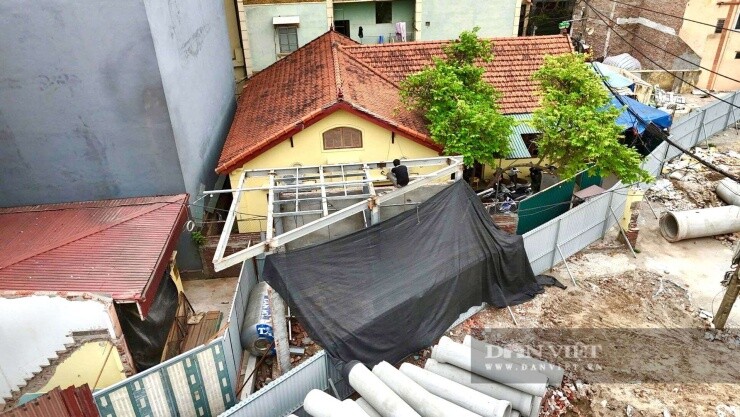 Muôn hình vạn trạng nhà “siêu mỏng, siêu méo” dọc đường vành đai 2,5 đi qua 3 phường của Hà Nội