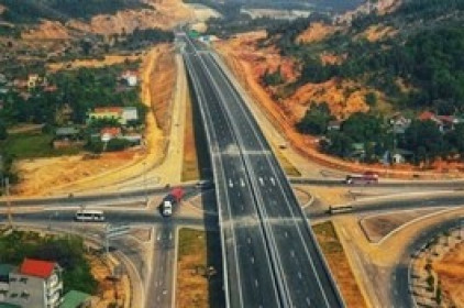 Phấn đấu đến năm 2050 cả nước sẽ có hơn 10,000km đường cao tốc