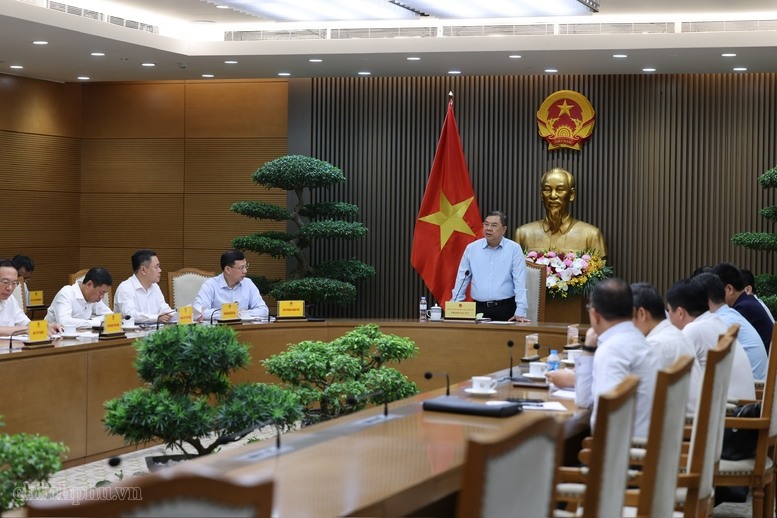 Phó Thủ tướng: Khẩn trương hoàn thiện hồ sơ để đẩy nhanh tiến độ đầu tư Dự án điện hạt nhân Ninh Thuận