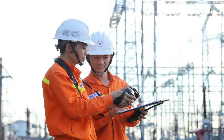 Hoàn thành đóng điện máy biến áp 500 kV-900 MVA thứ hai tại trạm biến áp 500 kV Đức Hòa